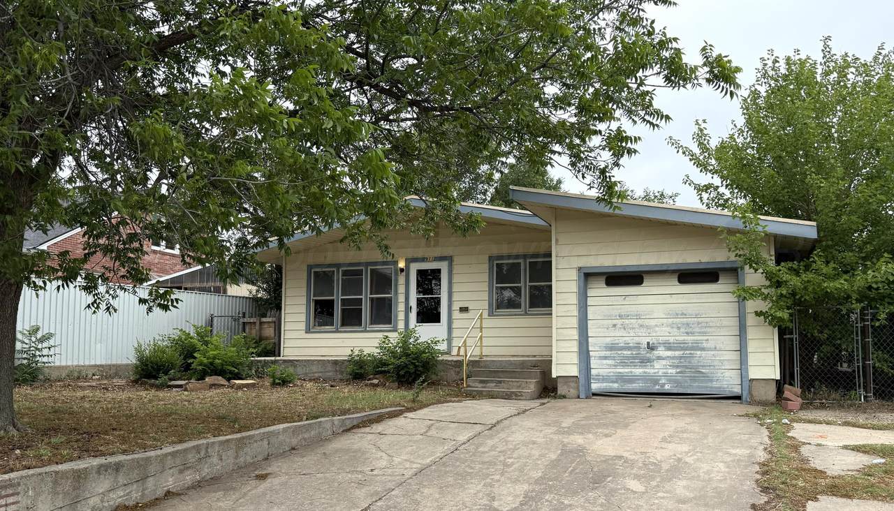 911 Duncan Street - Photo 1