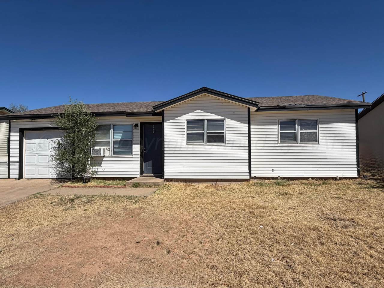 2914 Grand Street - Photo 1