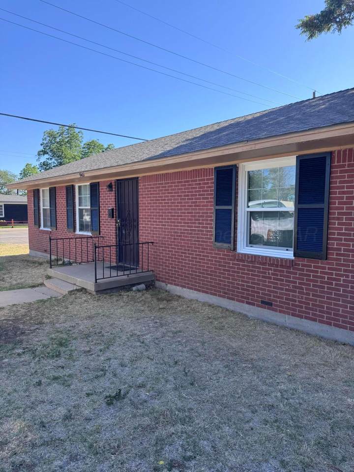 3401 Lynette Drive - Photo 1