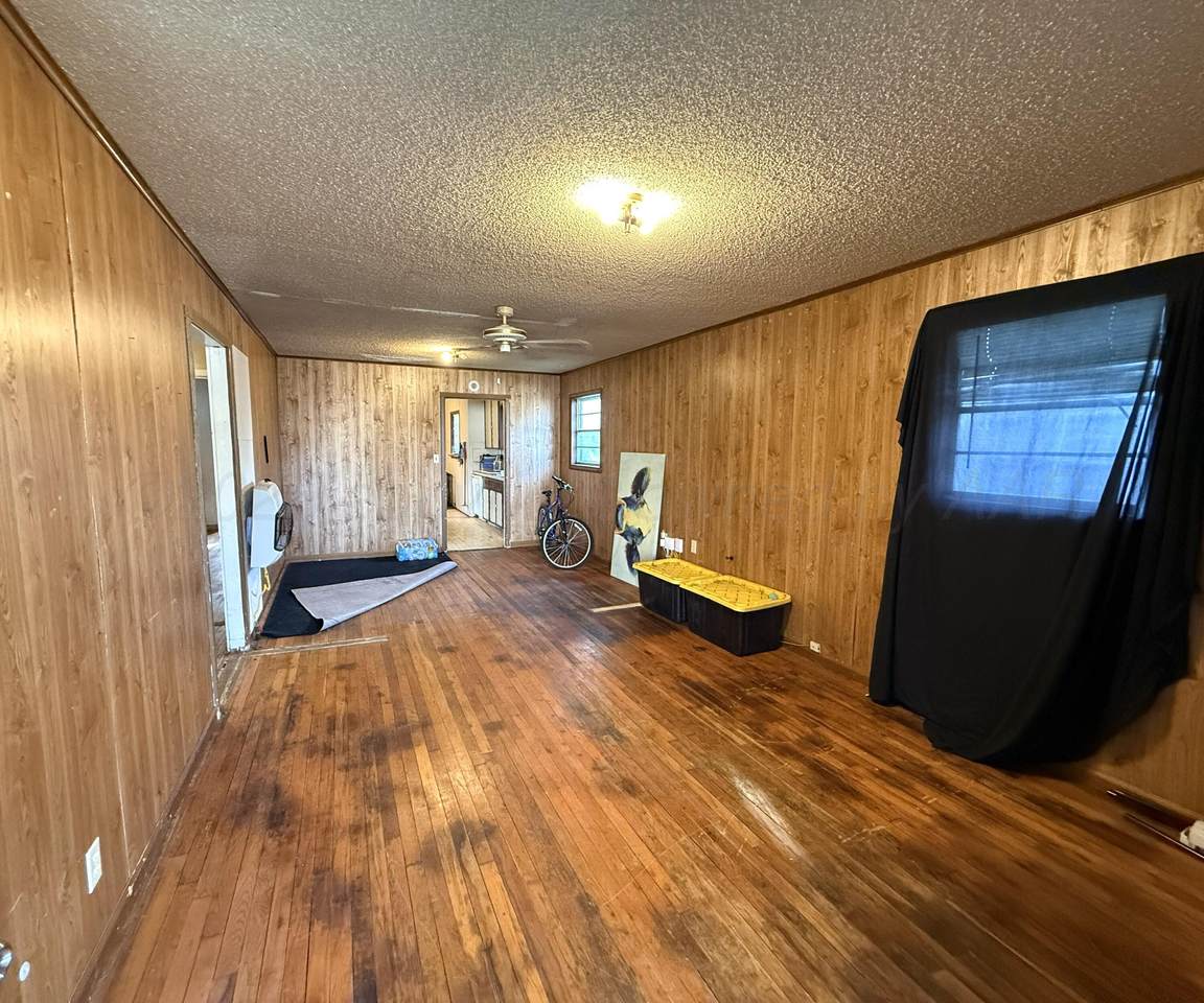 https://bt-photos.global.ssl.fastly.net/amarillo/1280_boomver_1_26-4464-2.jpg