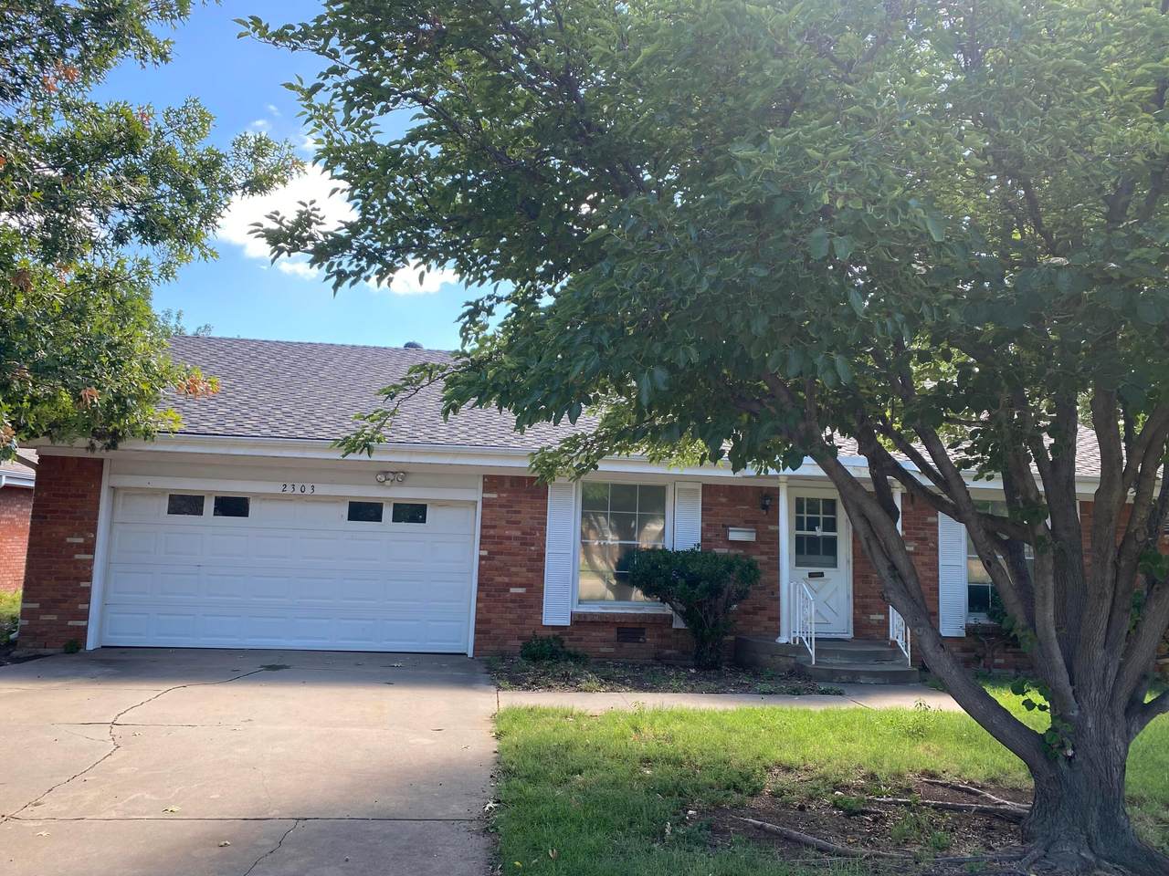 2303 Larry Street - Photo 1