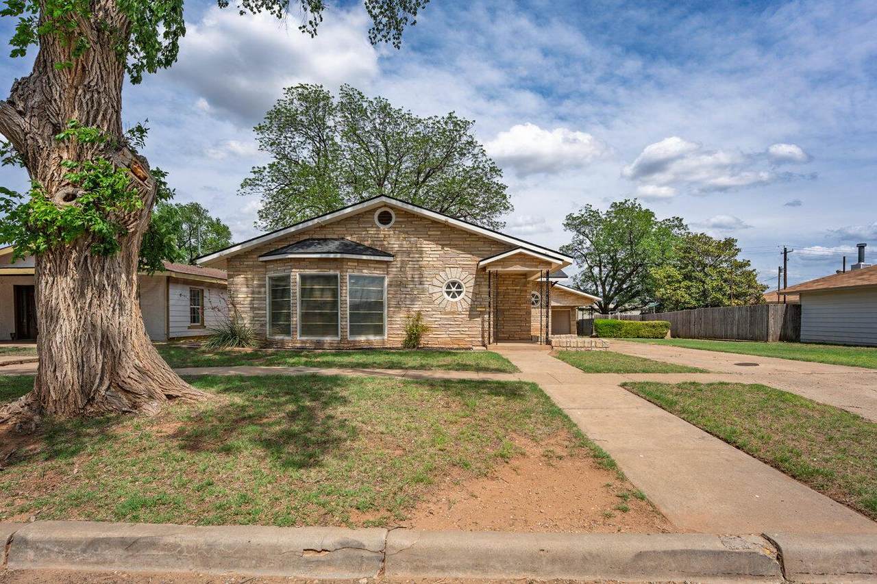 504 Madden Street - Photo 1