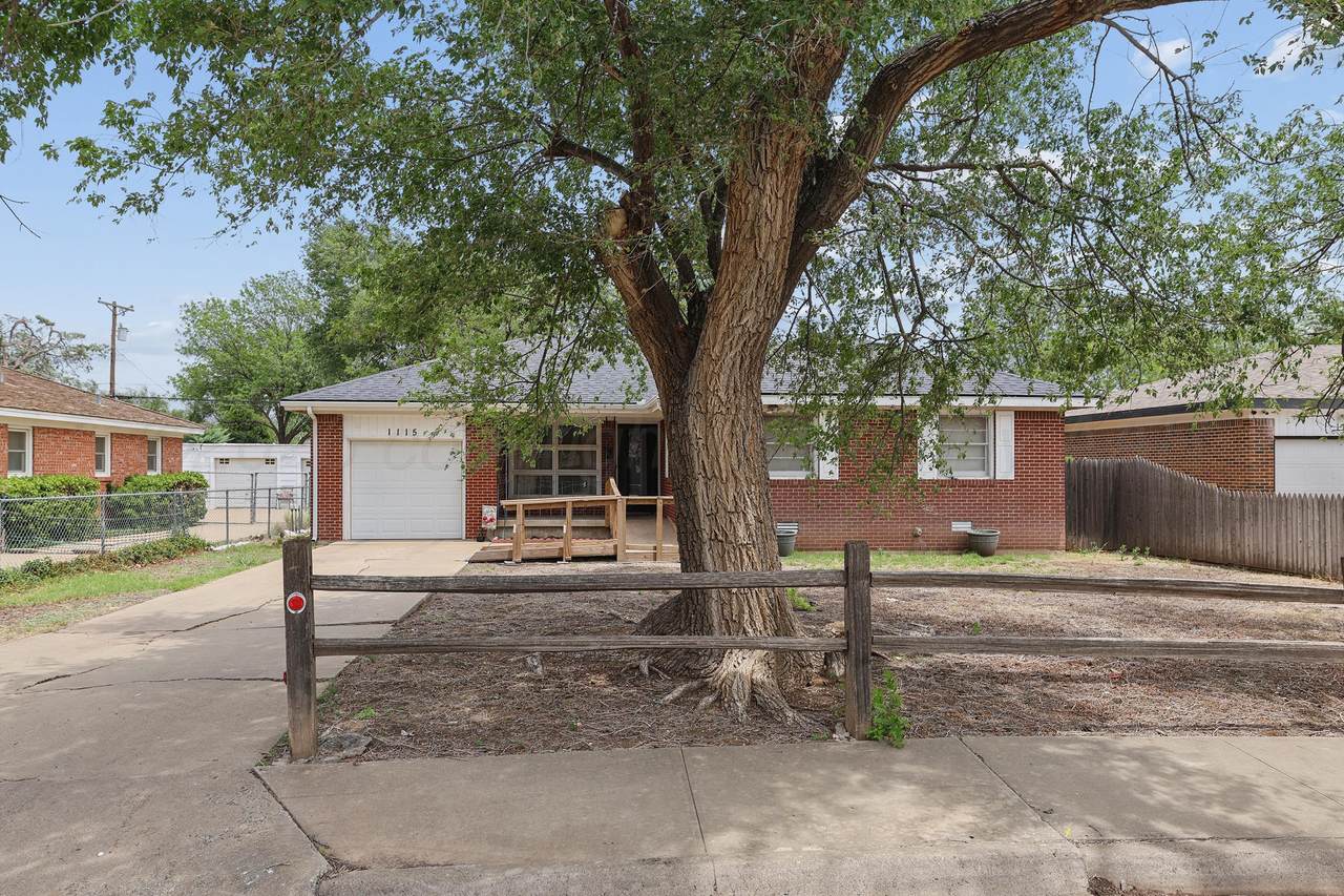 1115 Smiley Street - Photo 1