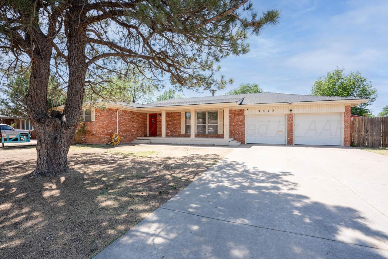 2313 Mary-Ellen Street - Photo 1