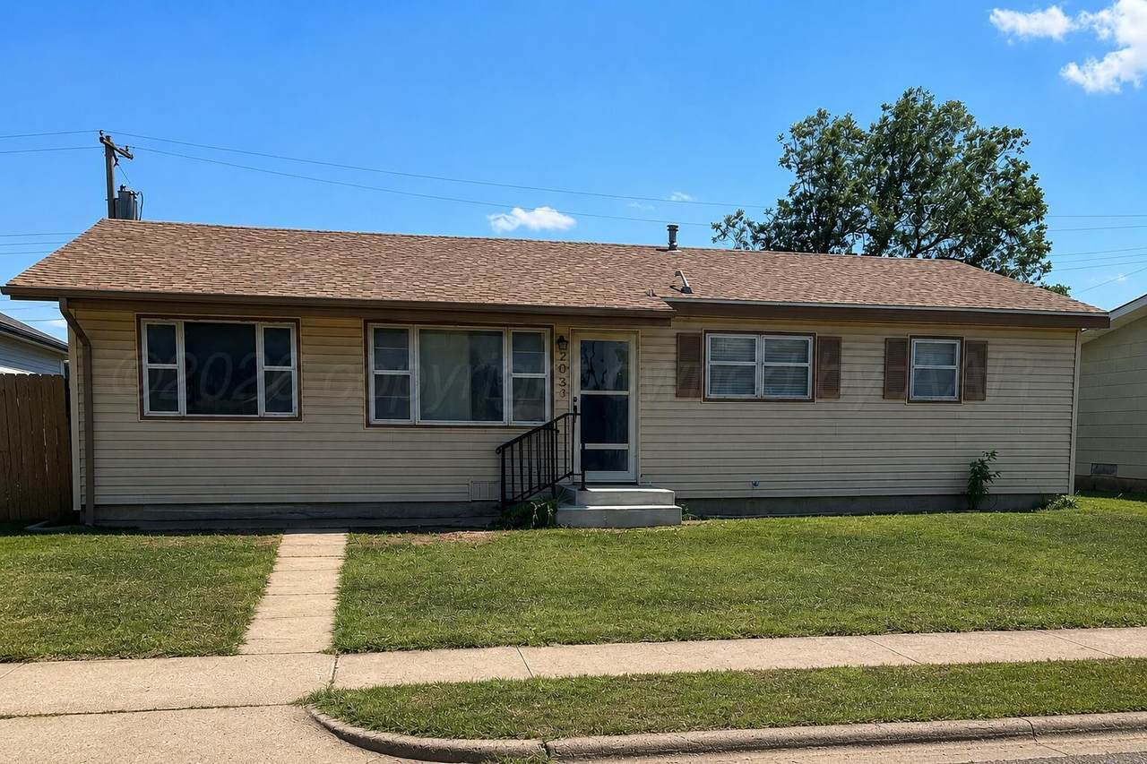 203 12th Avenue - Photo 1