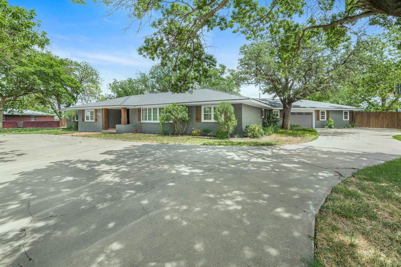 210 Texas Avenue - Photo 1