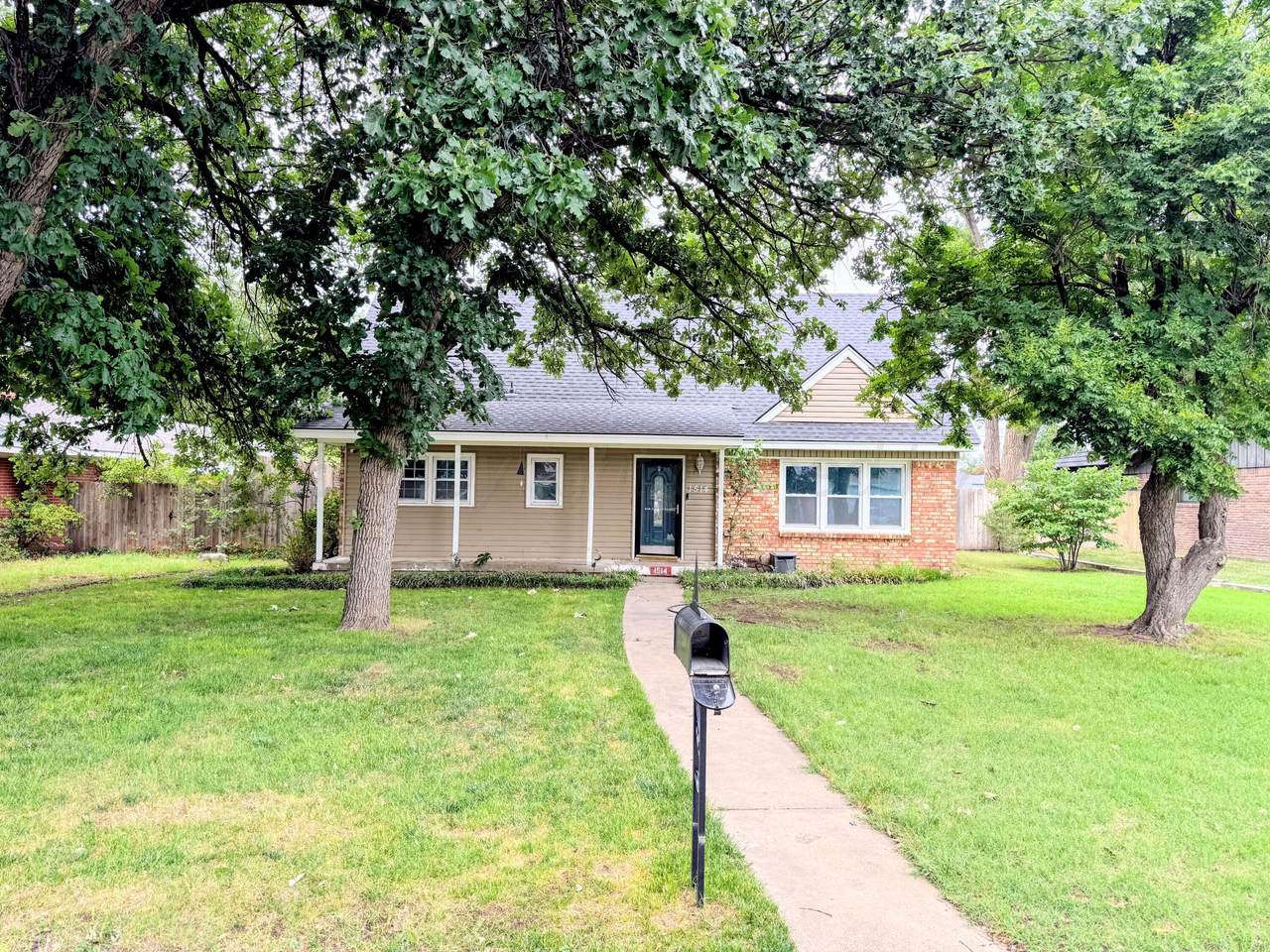 1514 Eton Street - Photo 1