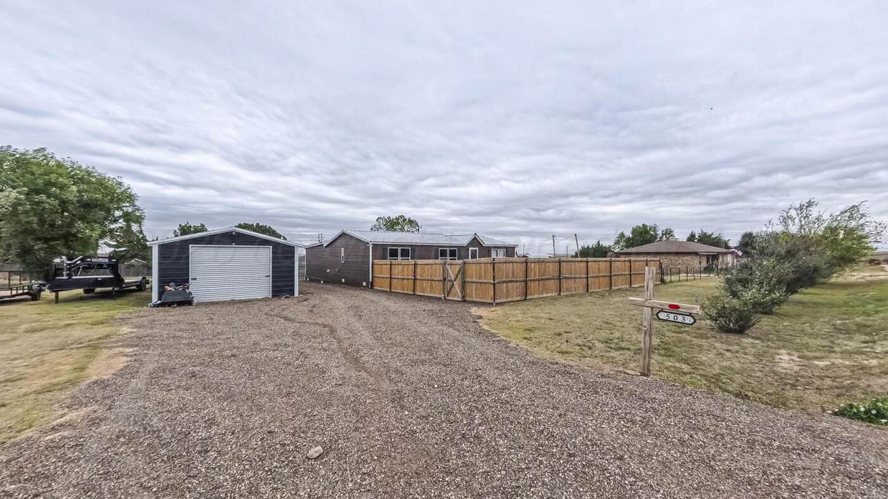 503 Mesquite Drive - Photo 1