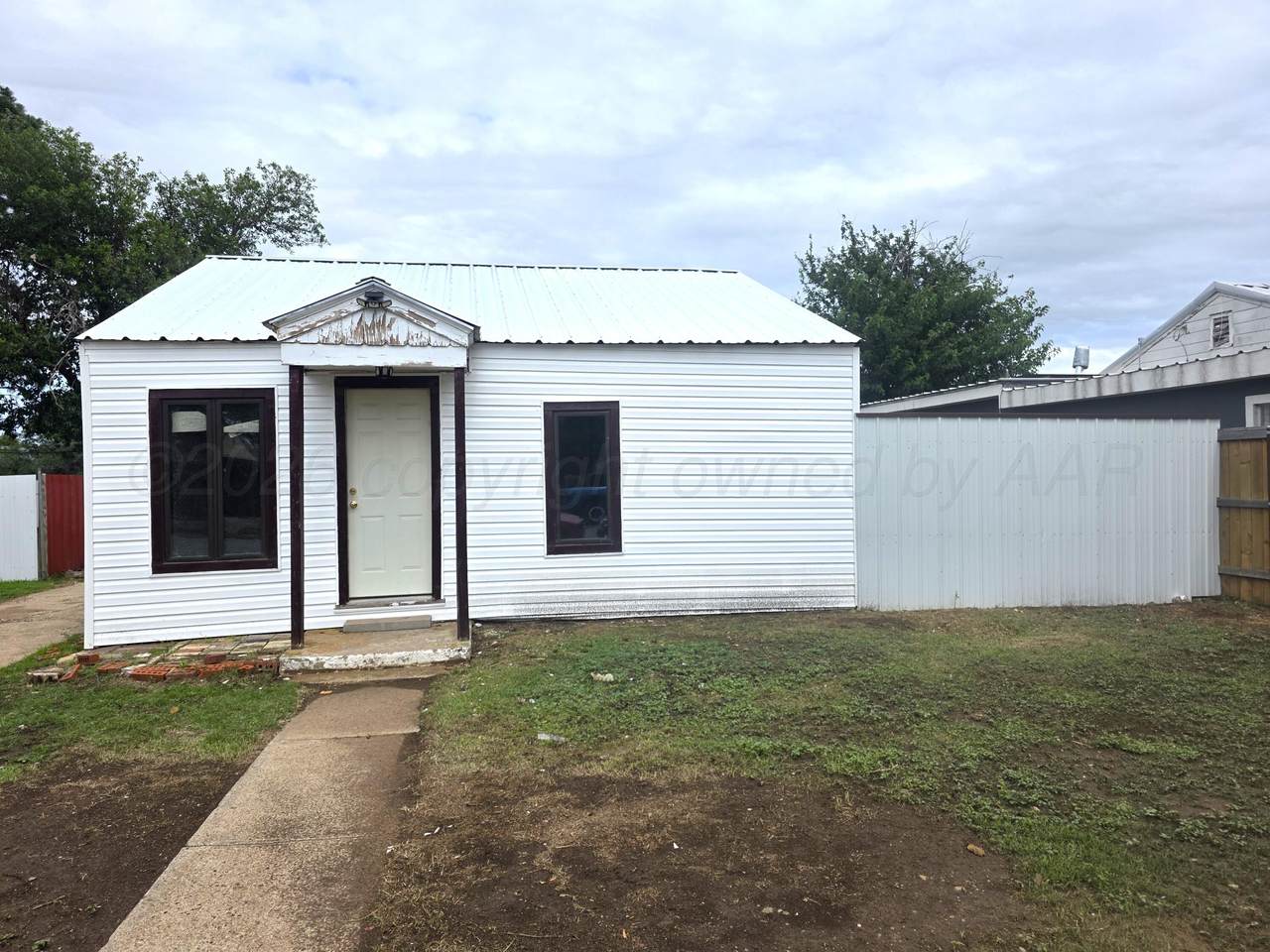 417 Pitts Street - Photo 1