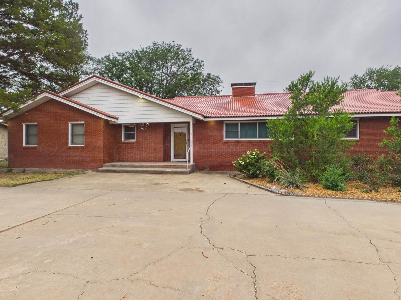 123 Amherst Avenue - Photo 1