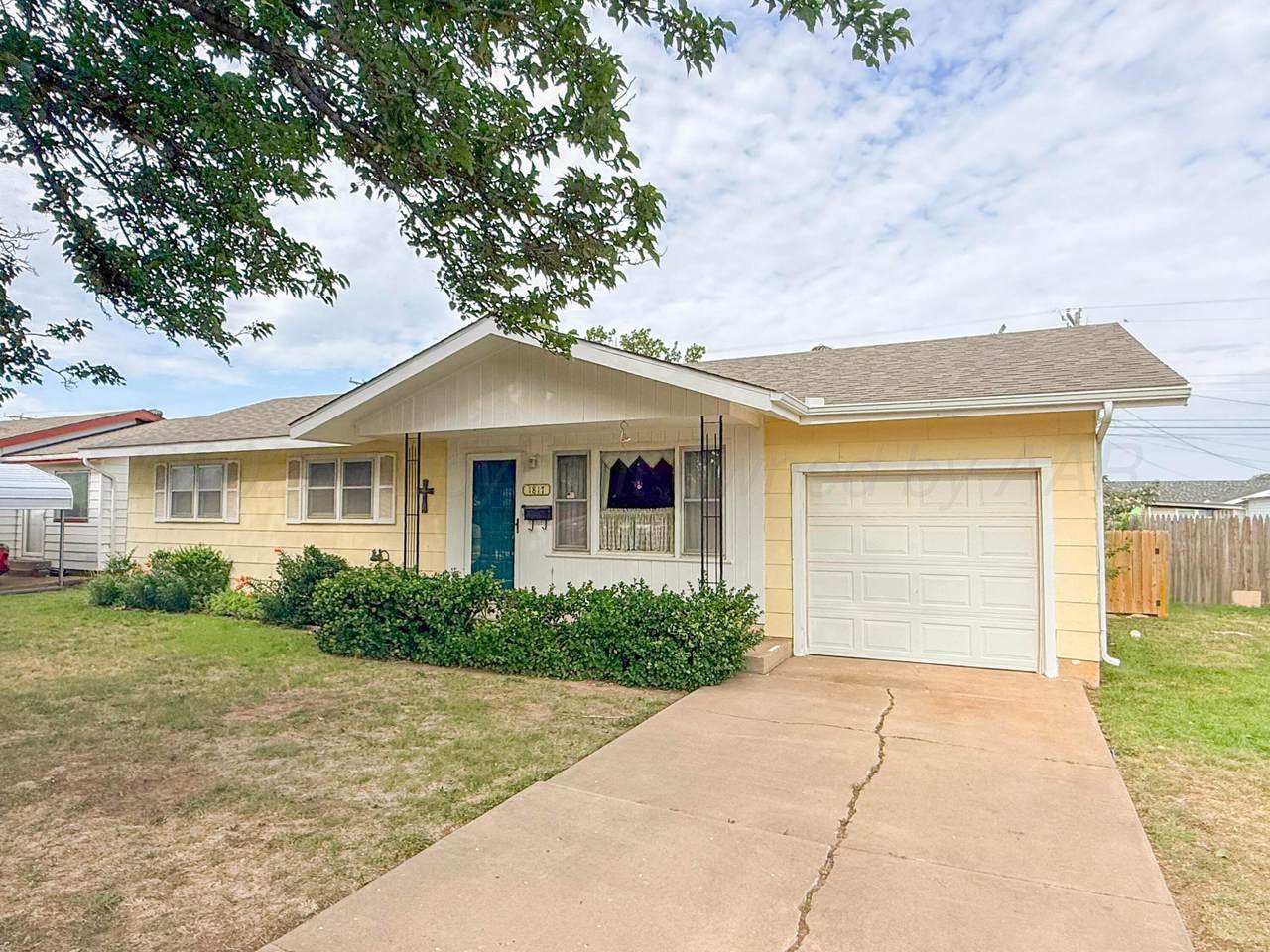 1817 Wells Street - Photo 1