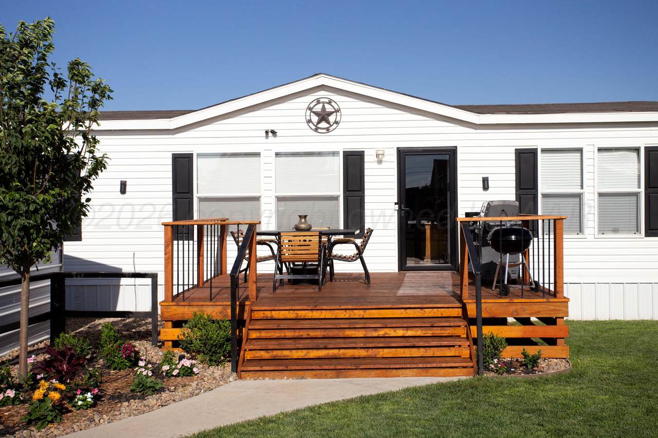 4413 Brown Avenue - Photo 1