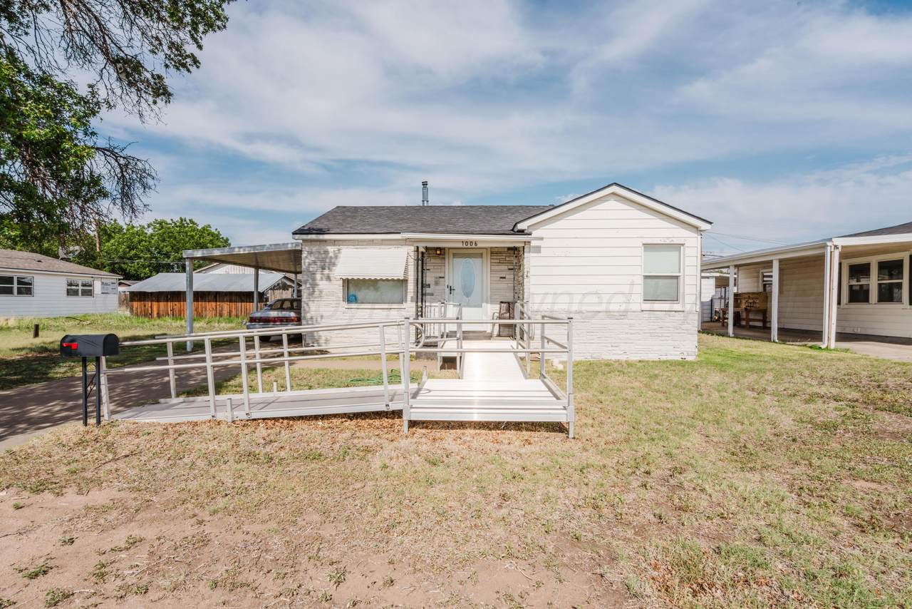 1006 Nelson Street - Photo 1