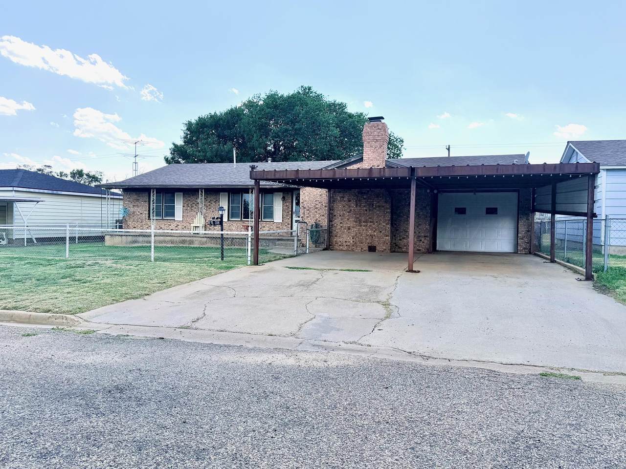 412 Brown Street - Photo 1