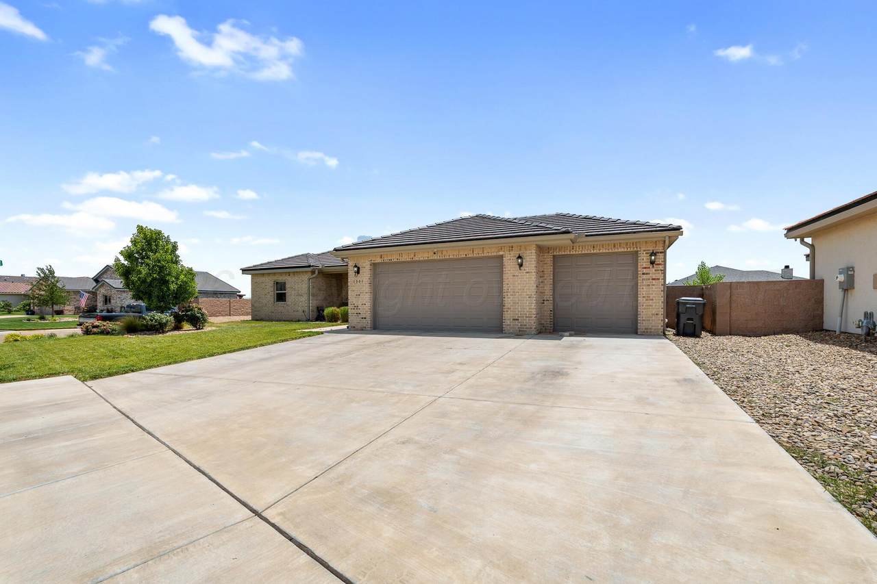 1301 Riesling Way - Photo 1