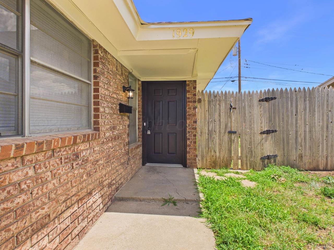1929 Howard Drive - Photo 1
