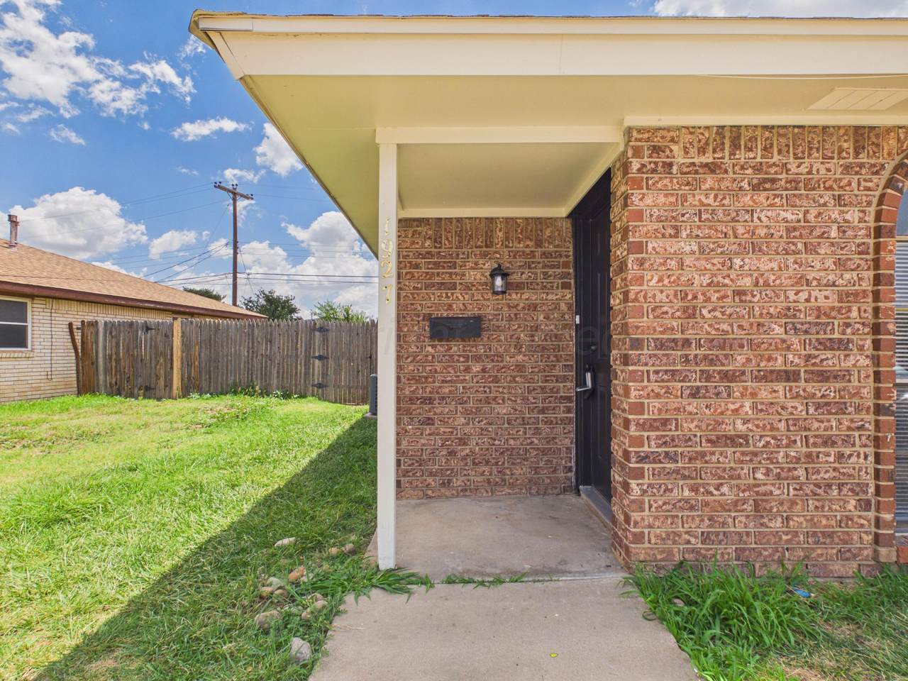 1927 Howard Drive - Photo 1