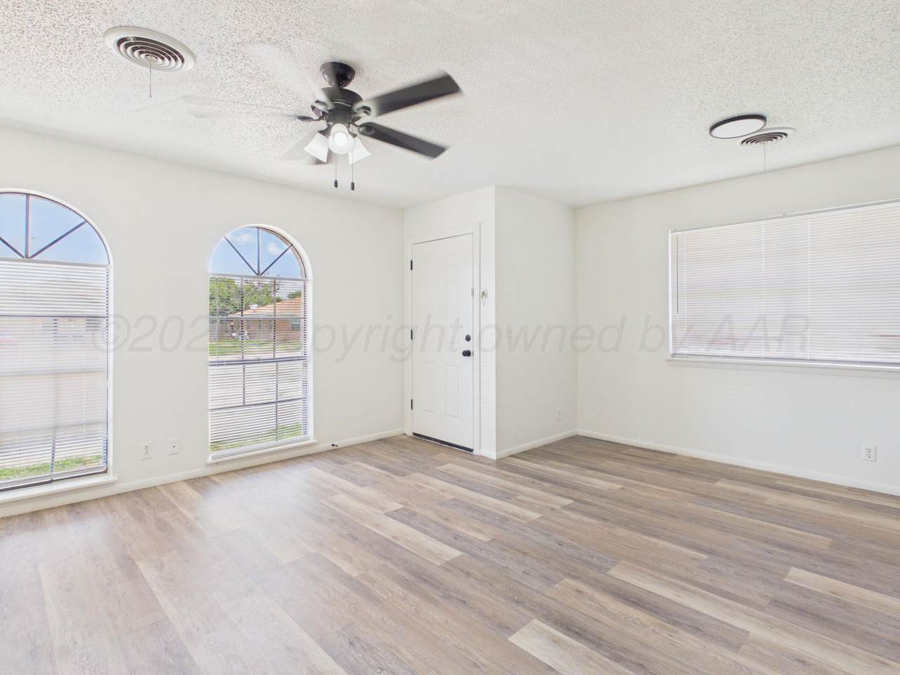 https://bt-photos.global.ssl.fastly.net/amarillo/1280_boomver_1_26-5577-2.jpg