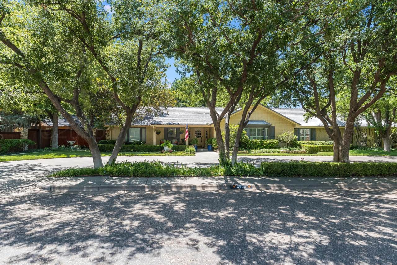 2808 Bonham Street - Photo 1