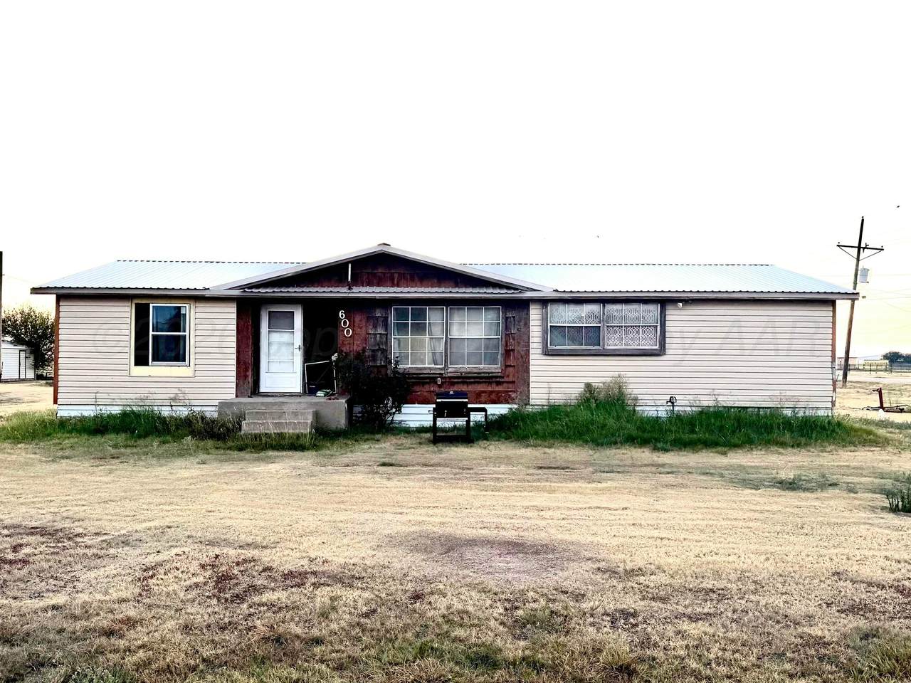 600 Chester Avenue - Photo 1