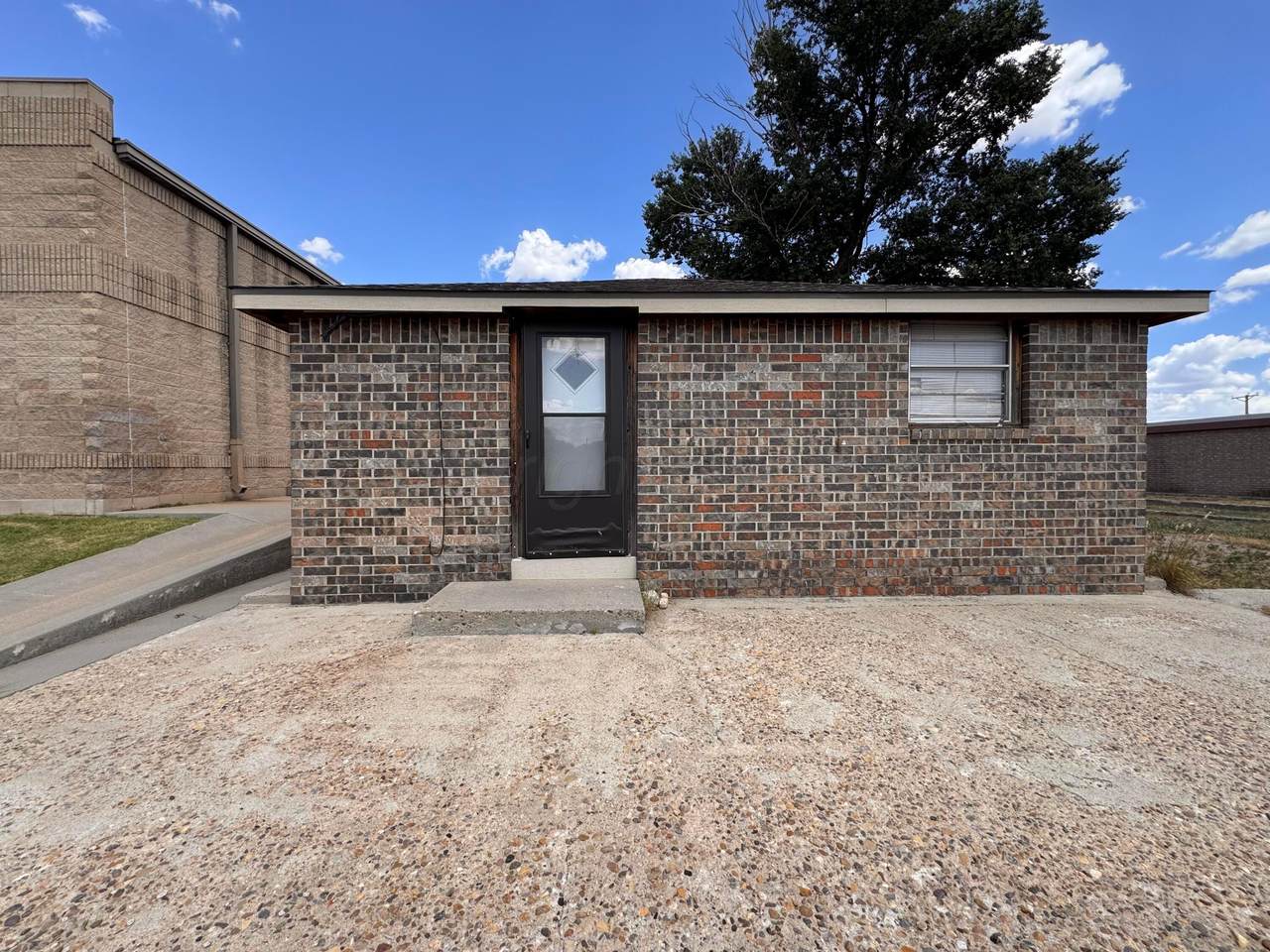 625 Main Street - Photo 1