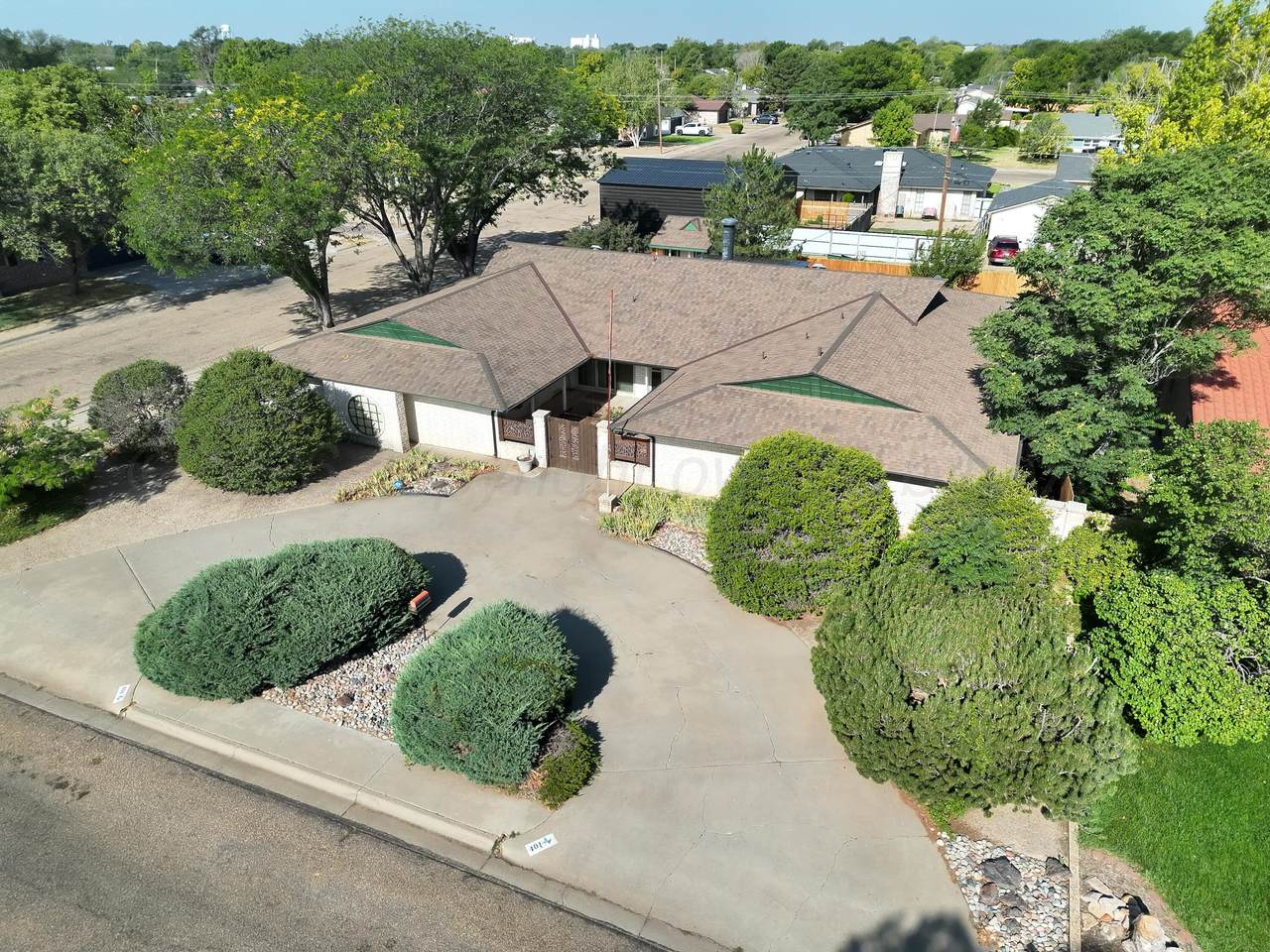 401 Bailey Avenue - Photo 1