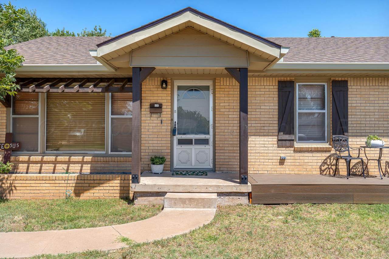 1103 Buena Vista - Photo 1