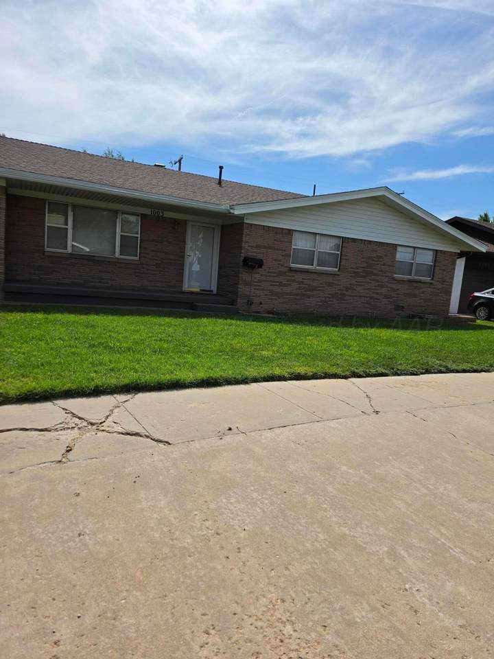 1003 Northwestern Street - Photo 1