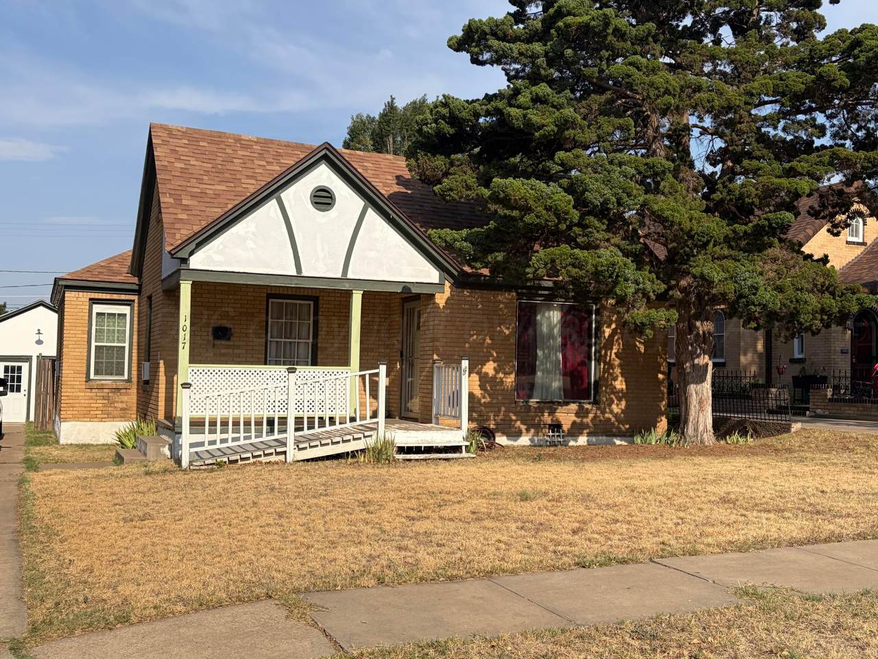 1017 Mary-Ellen Street - Photo 1