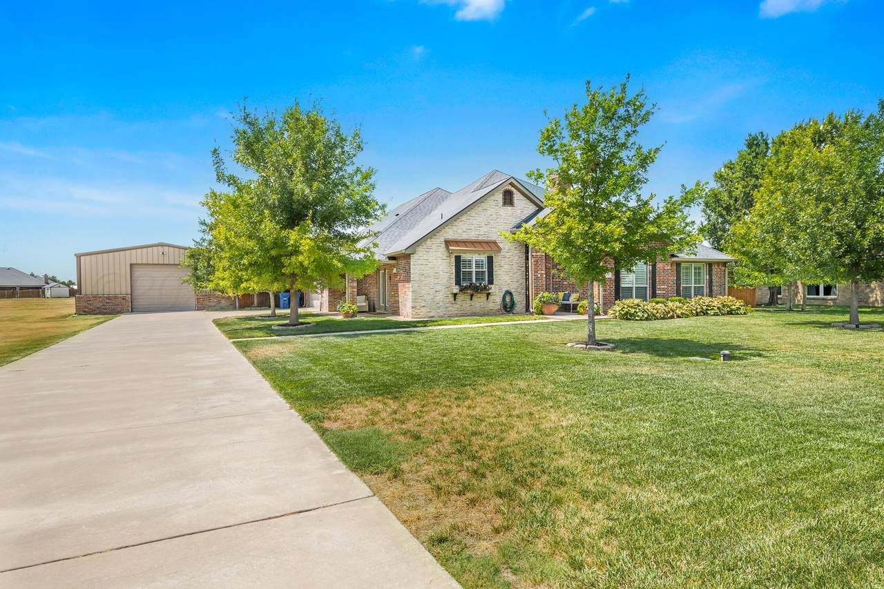 20200 Quail Hollow Drive - Photo 1