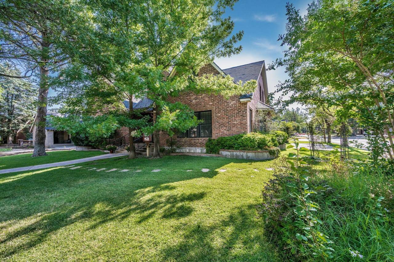 2223 Ong Street - Photo 1
