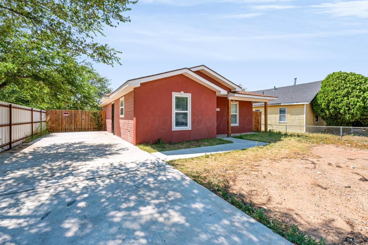 807 Houston Street - Photo 1