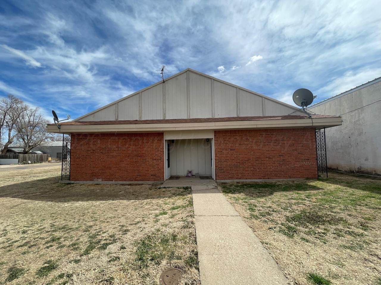 110 Broadway Avenue - Photo 1