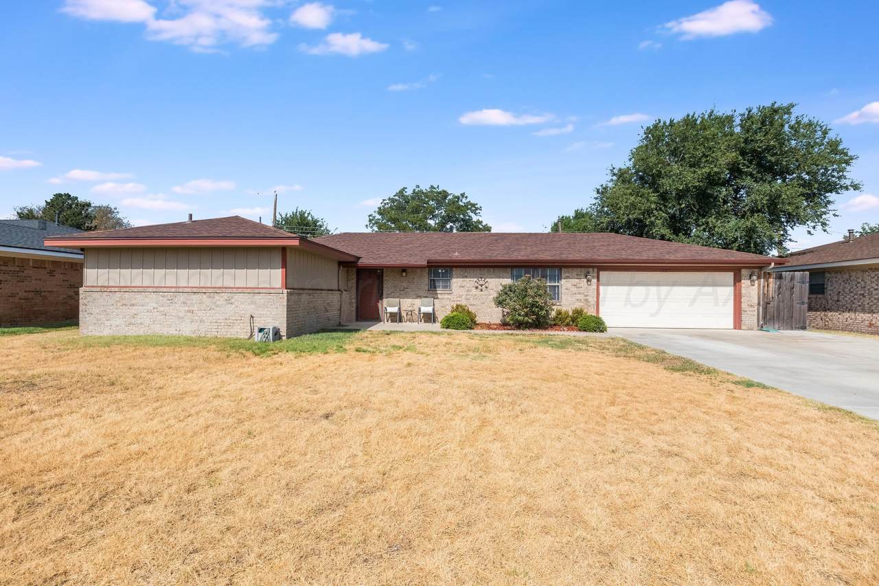 2419 Cherokee Drive - Photo 1