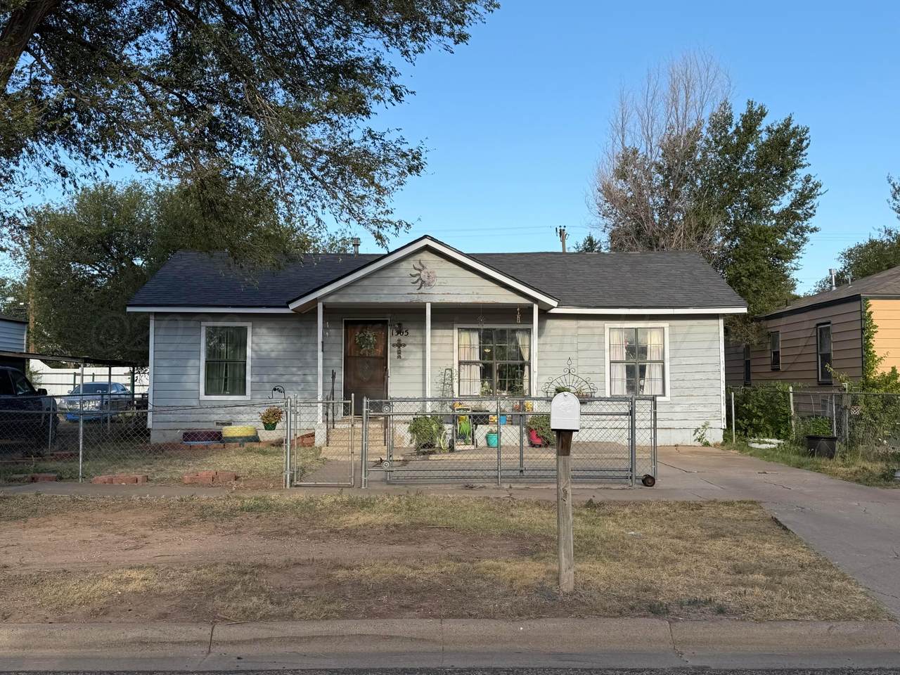 1305 Johnson Street - Photo 1