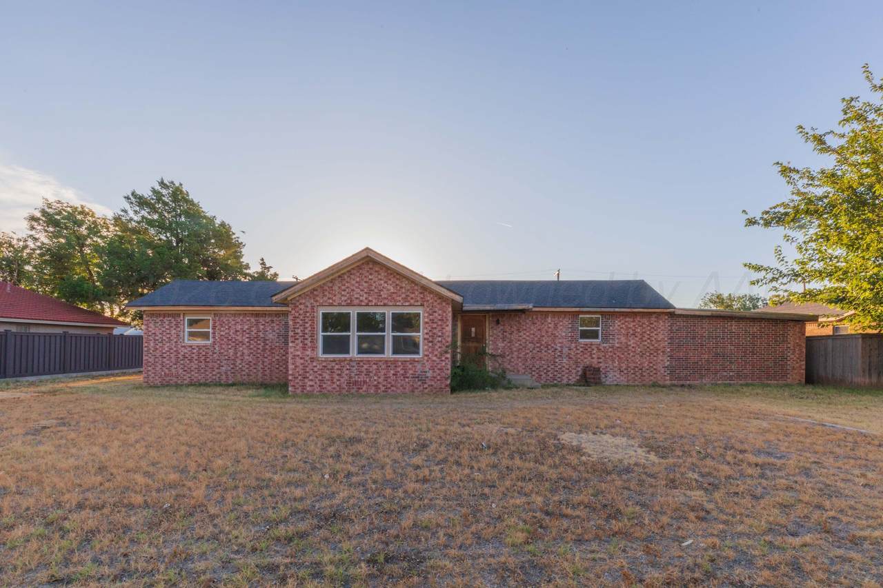 813 Steele Street - Photo 1