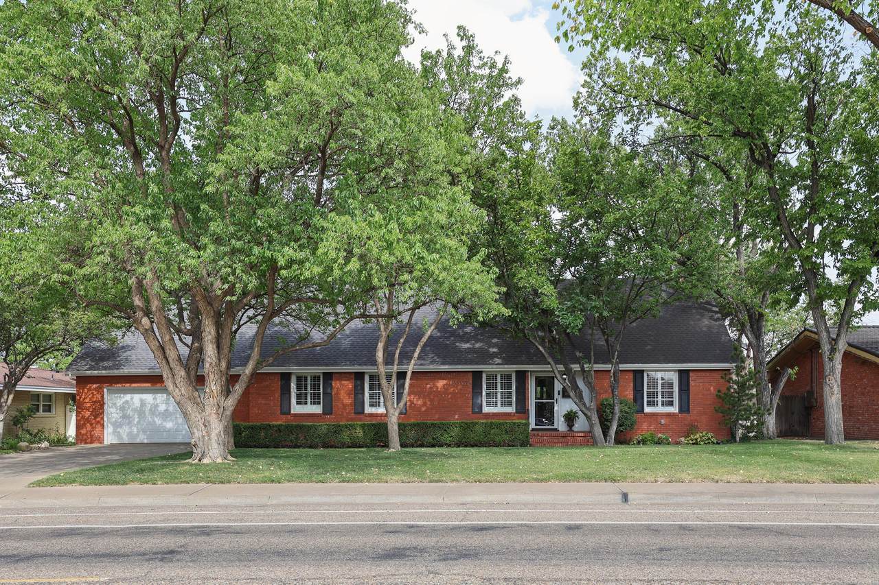 3705 Paramount Boulevard - Photo 1