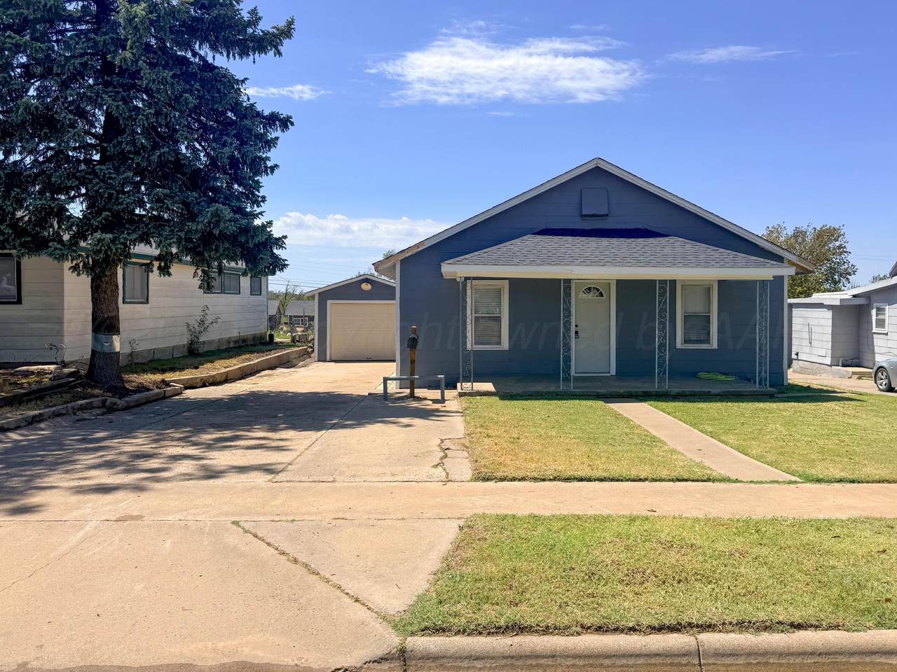 629 Sloan Street - Photo 1