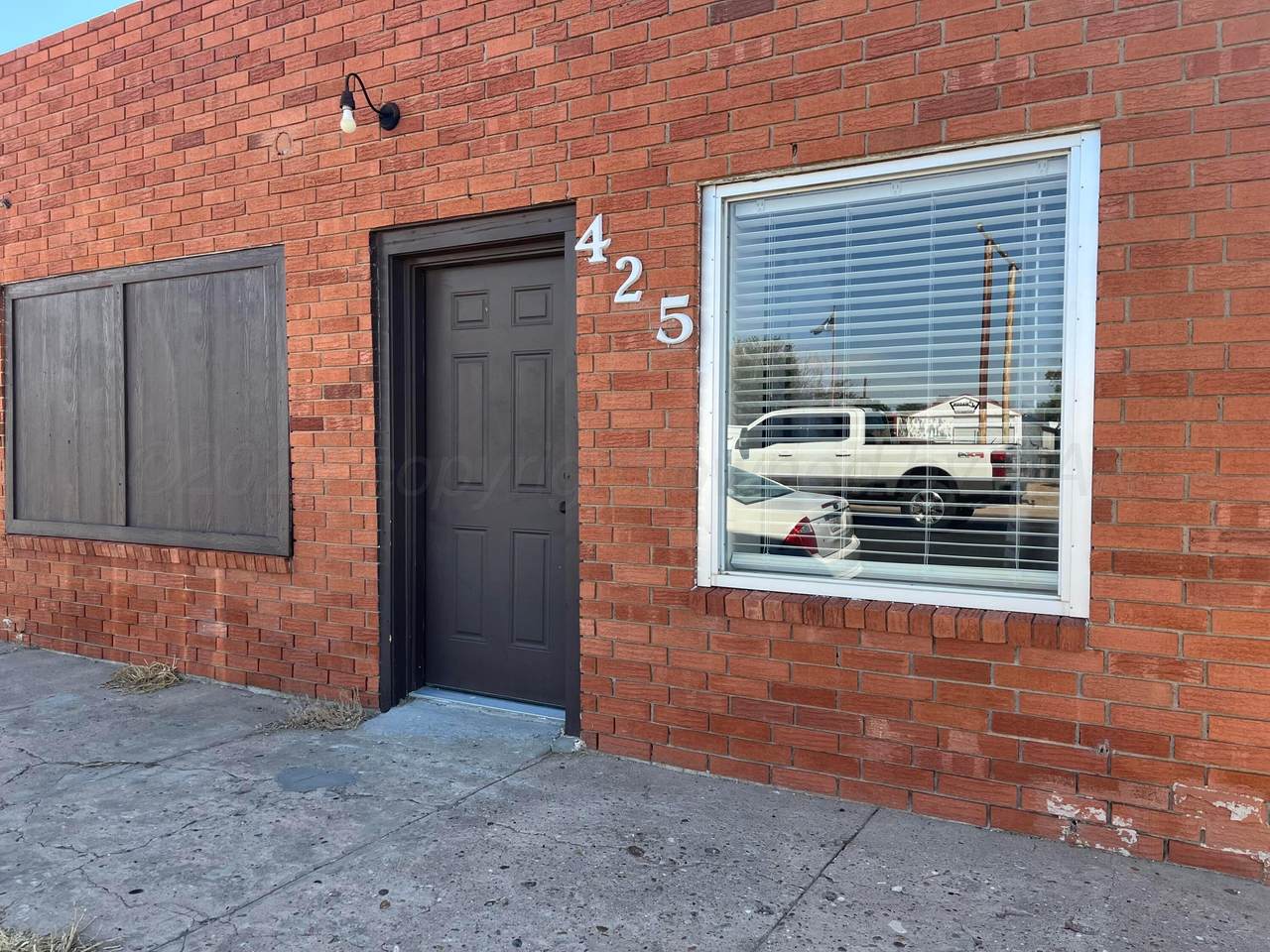 425 Main Street - Photo 1
