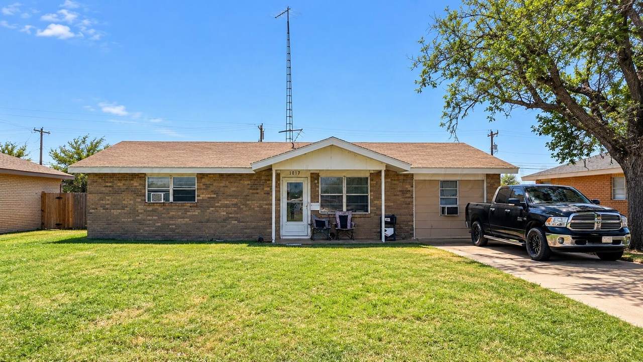 1017 9th Street - Photo 1
