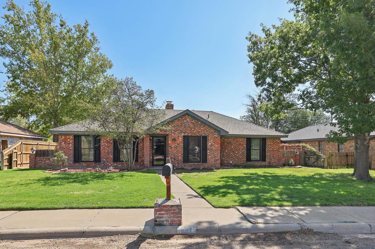 1017 Santa Fe Trail - Photo 1