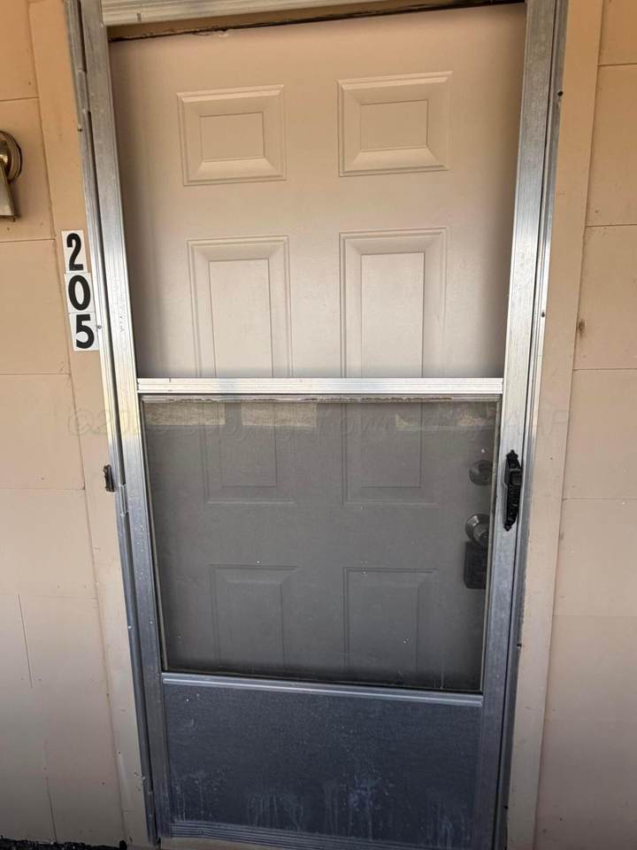700 Mcgee, 205 Street - Photo 1