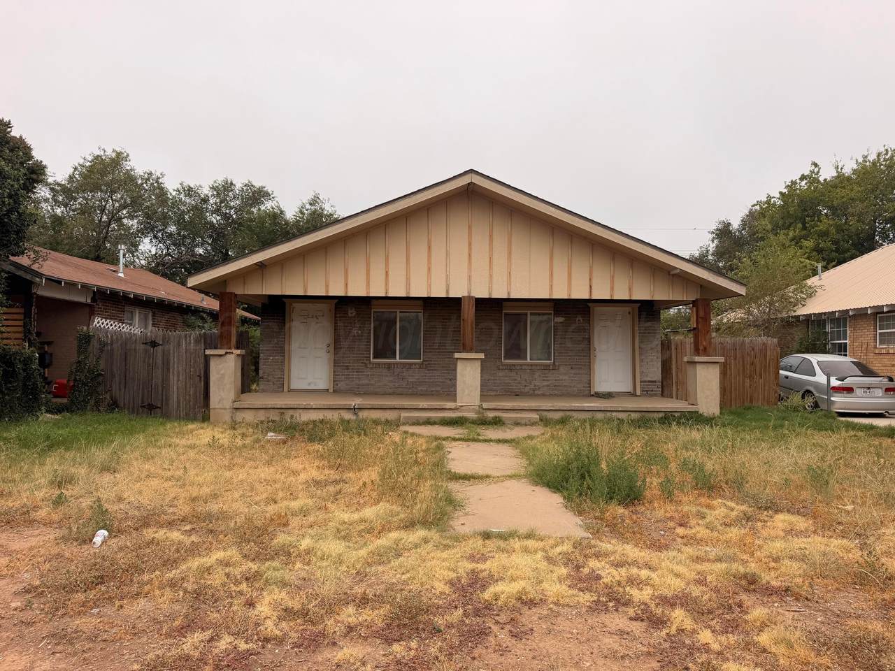 1606 Lincoln Street - Photo 1