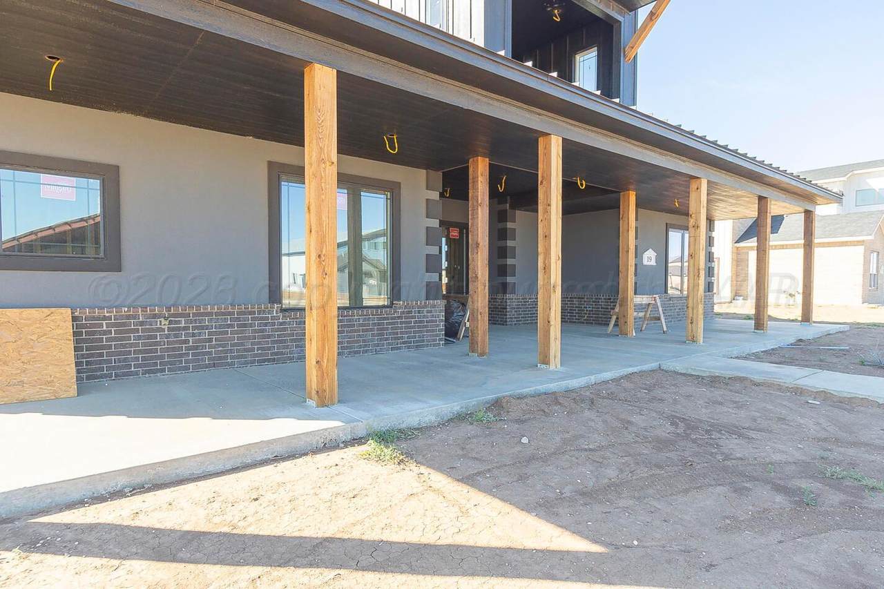 19 Barndo Drive - Photo 1