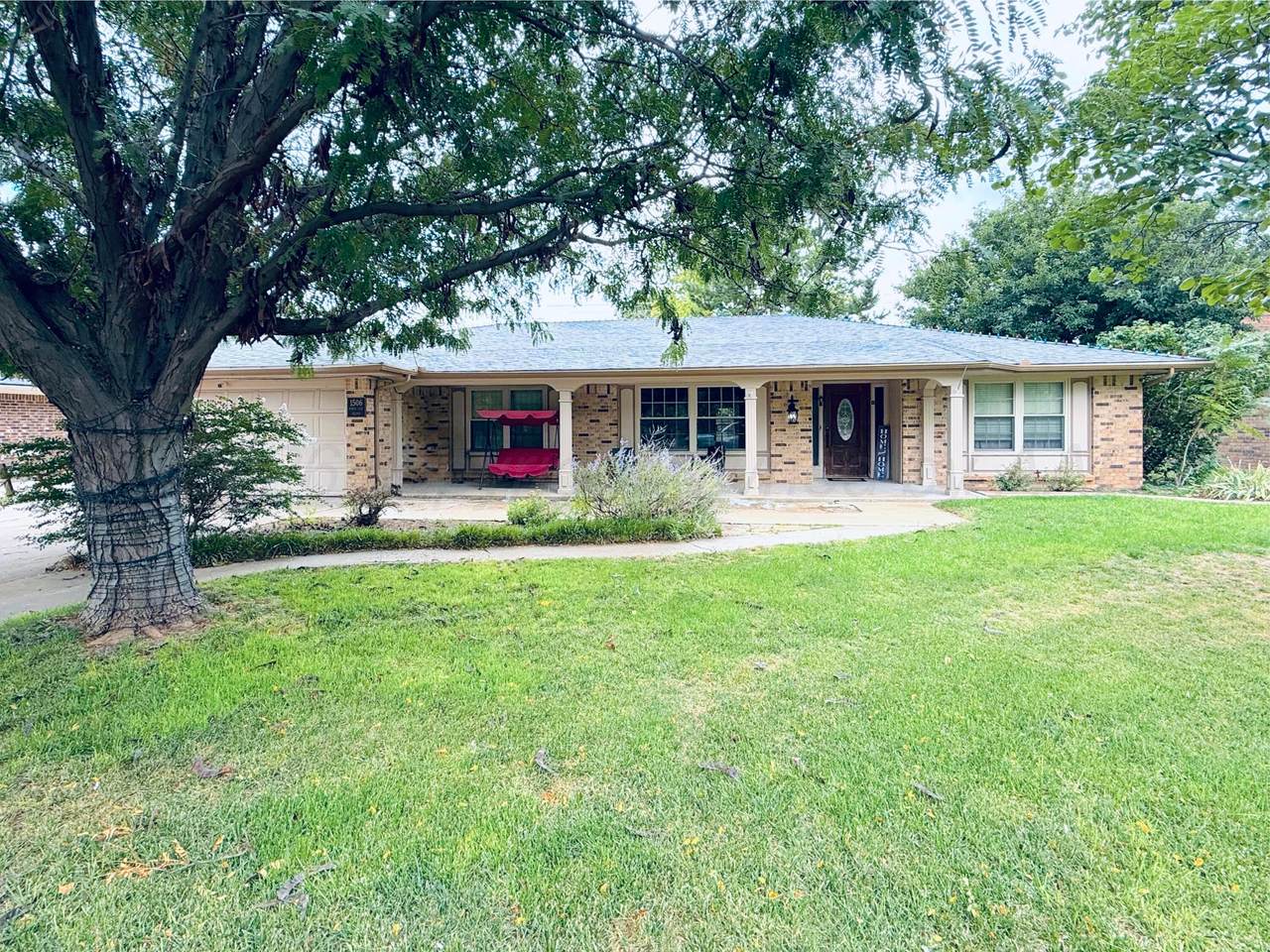 1506 2ND Street - Photo 1