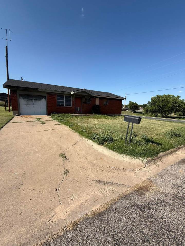 721 15th Avenue - Photo 1