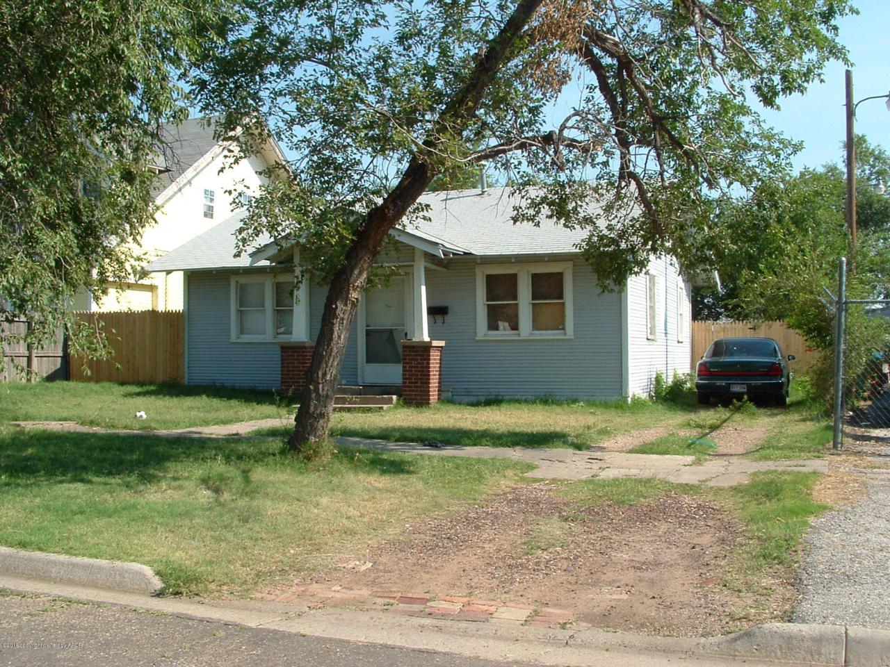 2306 5TH Ave - Photo 1