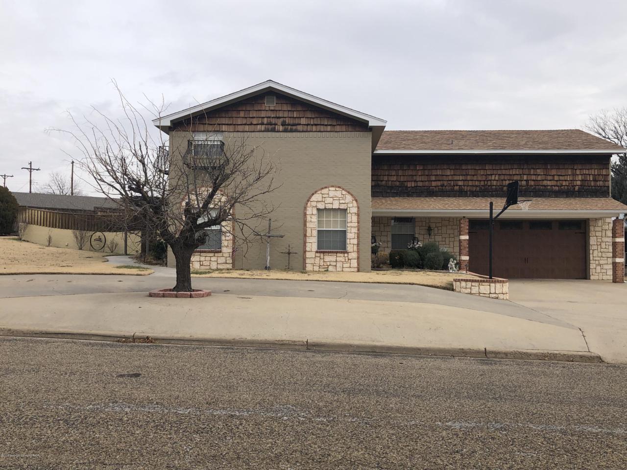 1401 Bluebonnet St - Photo 1