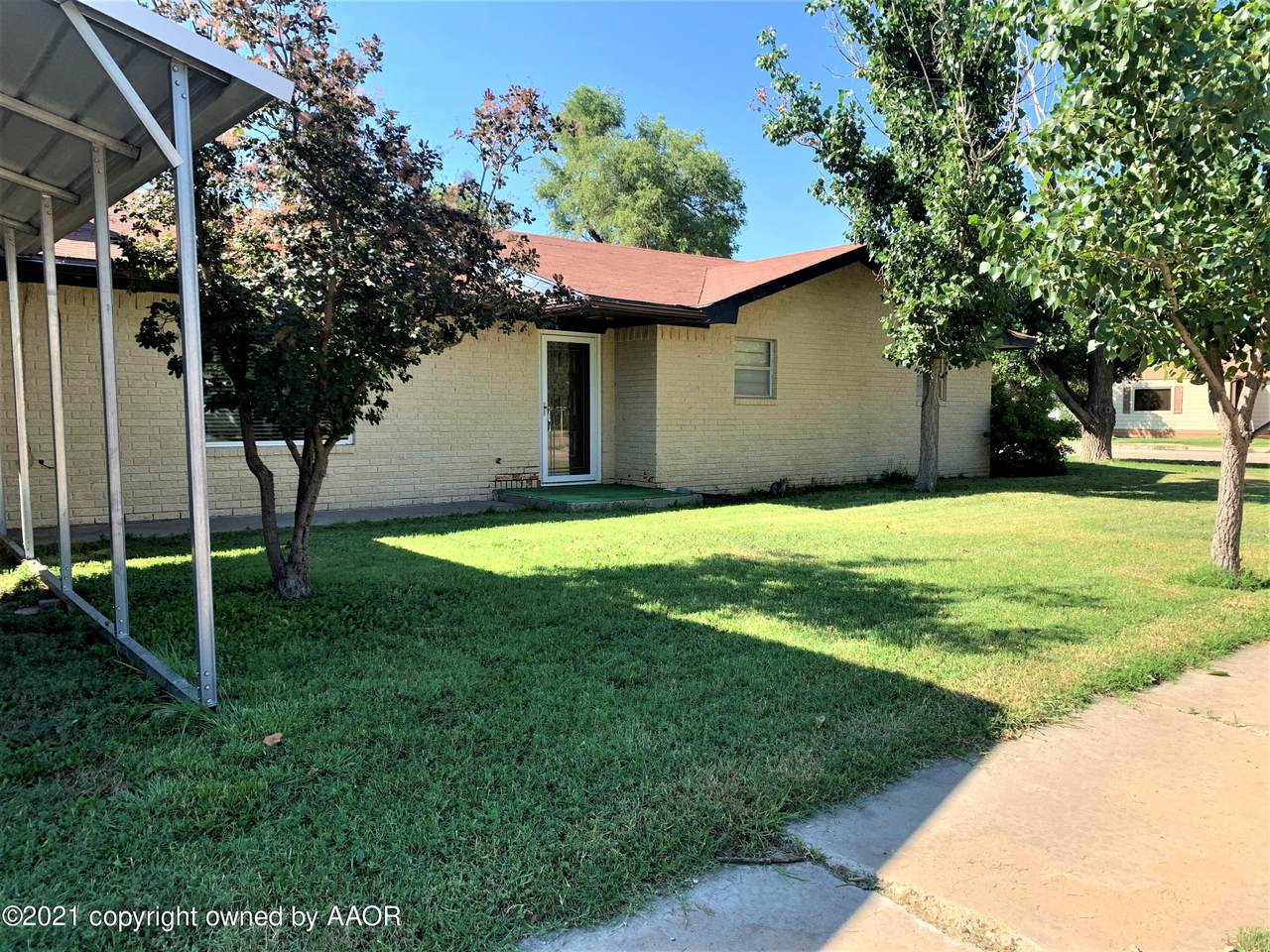 402 6th St - Photo 1