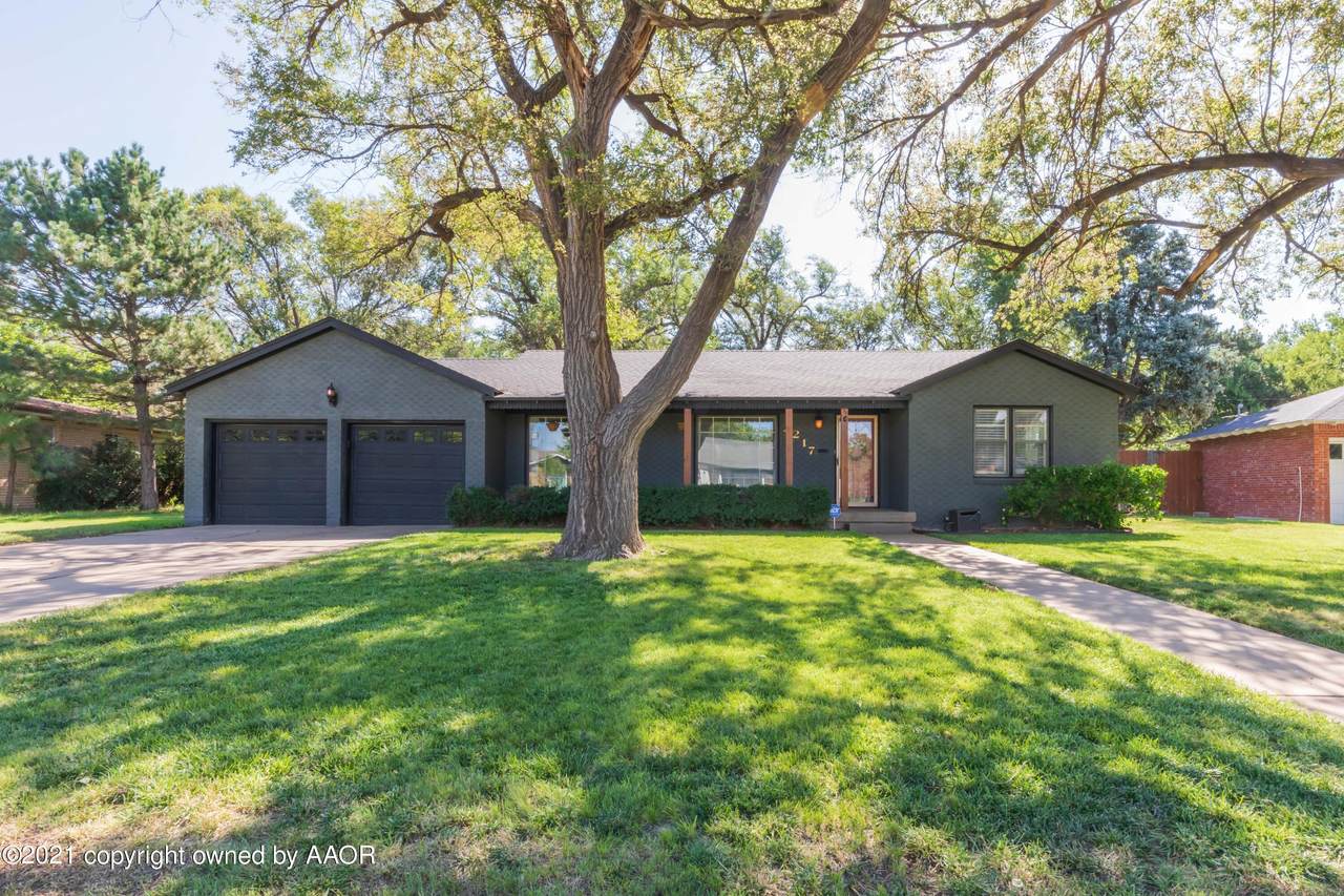 2217 Crockett St - Photo 1